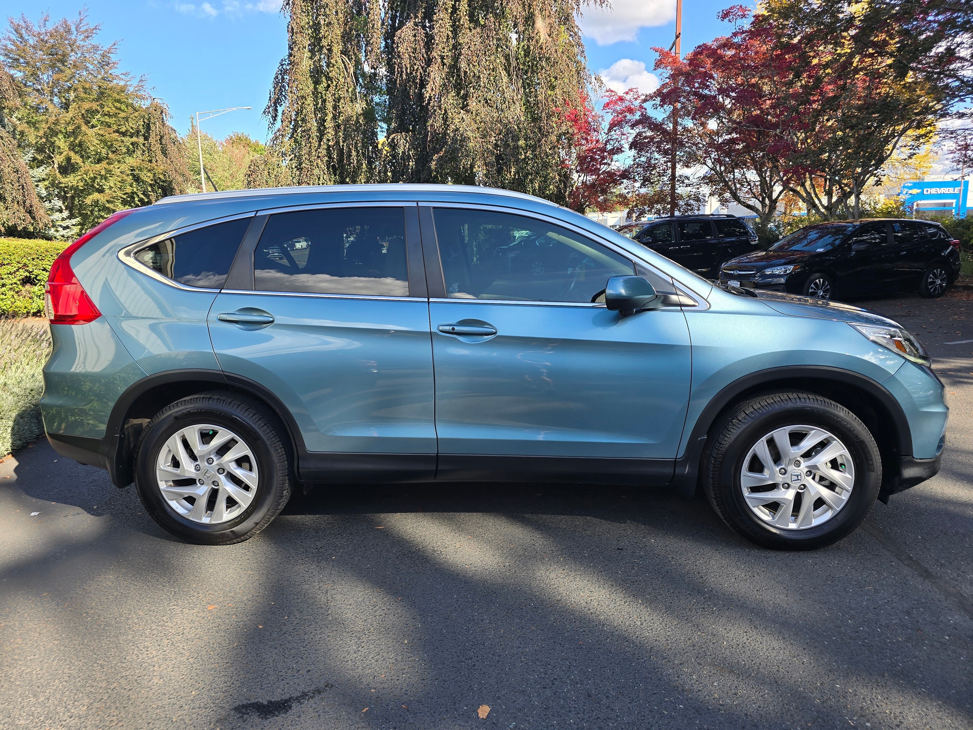 Used 2016 Obsidian Blue Pearl Honda EX-L image 3