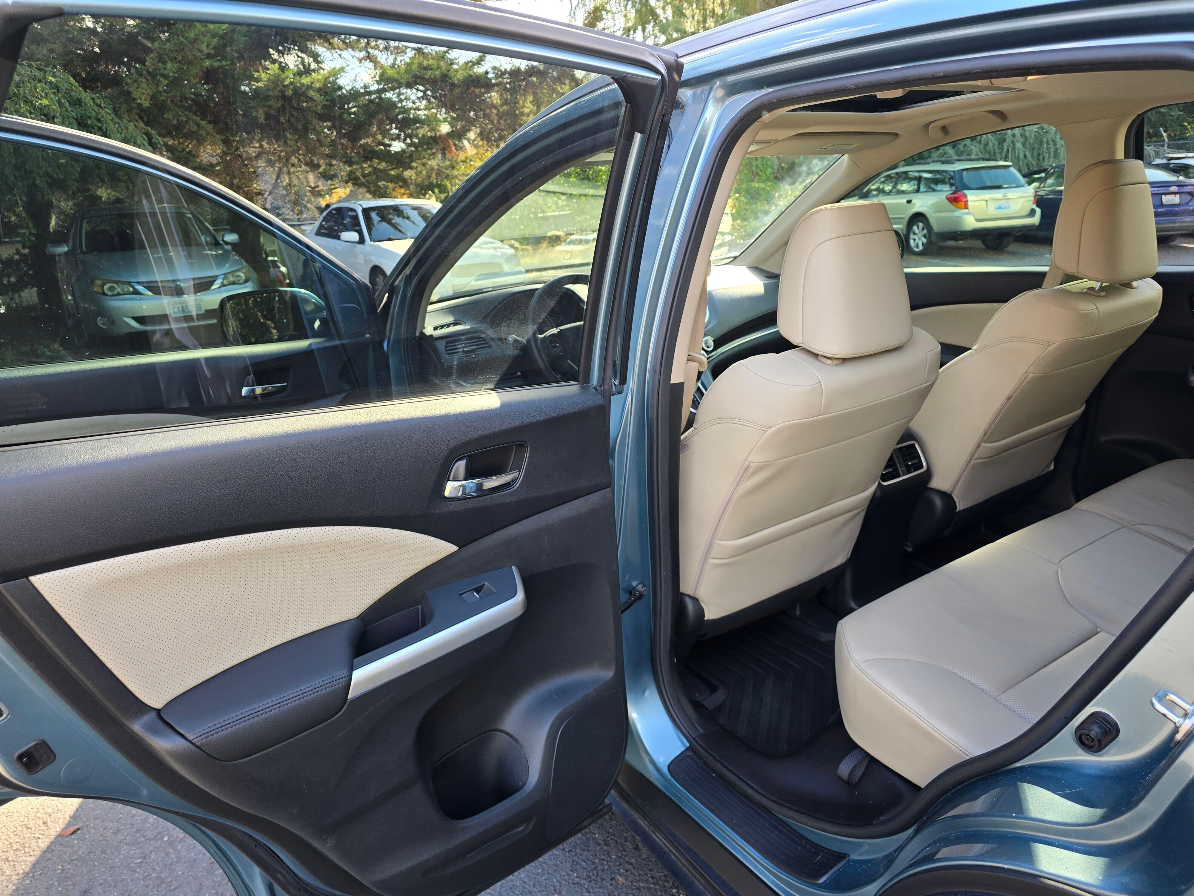 Used 2016 Obsidian Blue Pearl Honda EX-L image 9