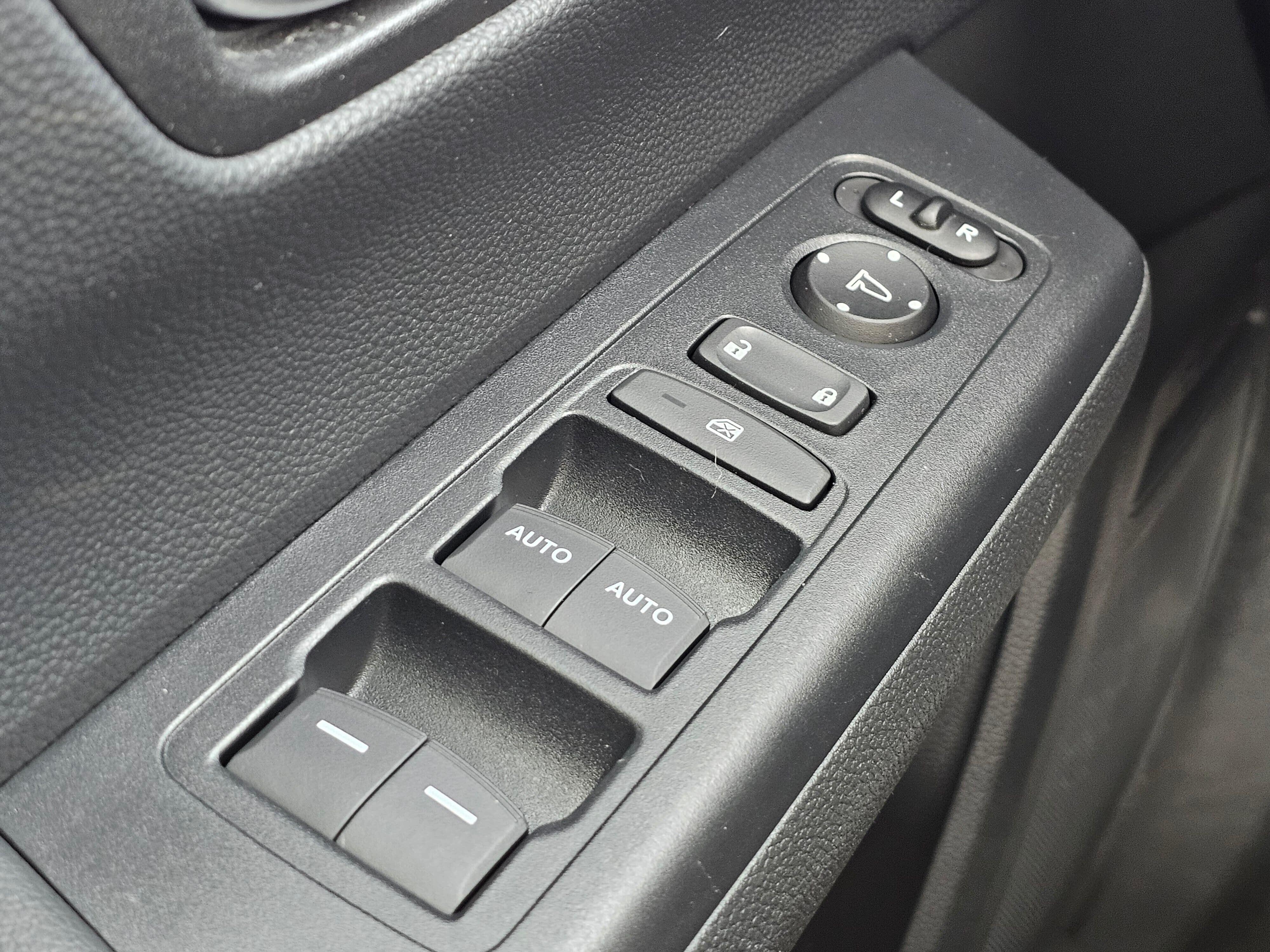 2024 Honda CR-V EX - Photo 30