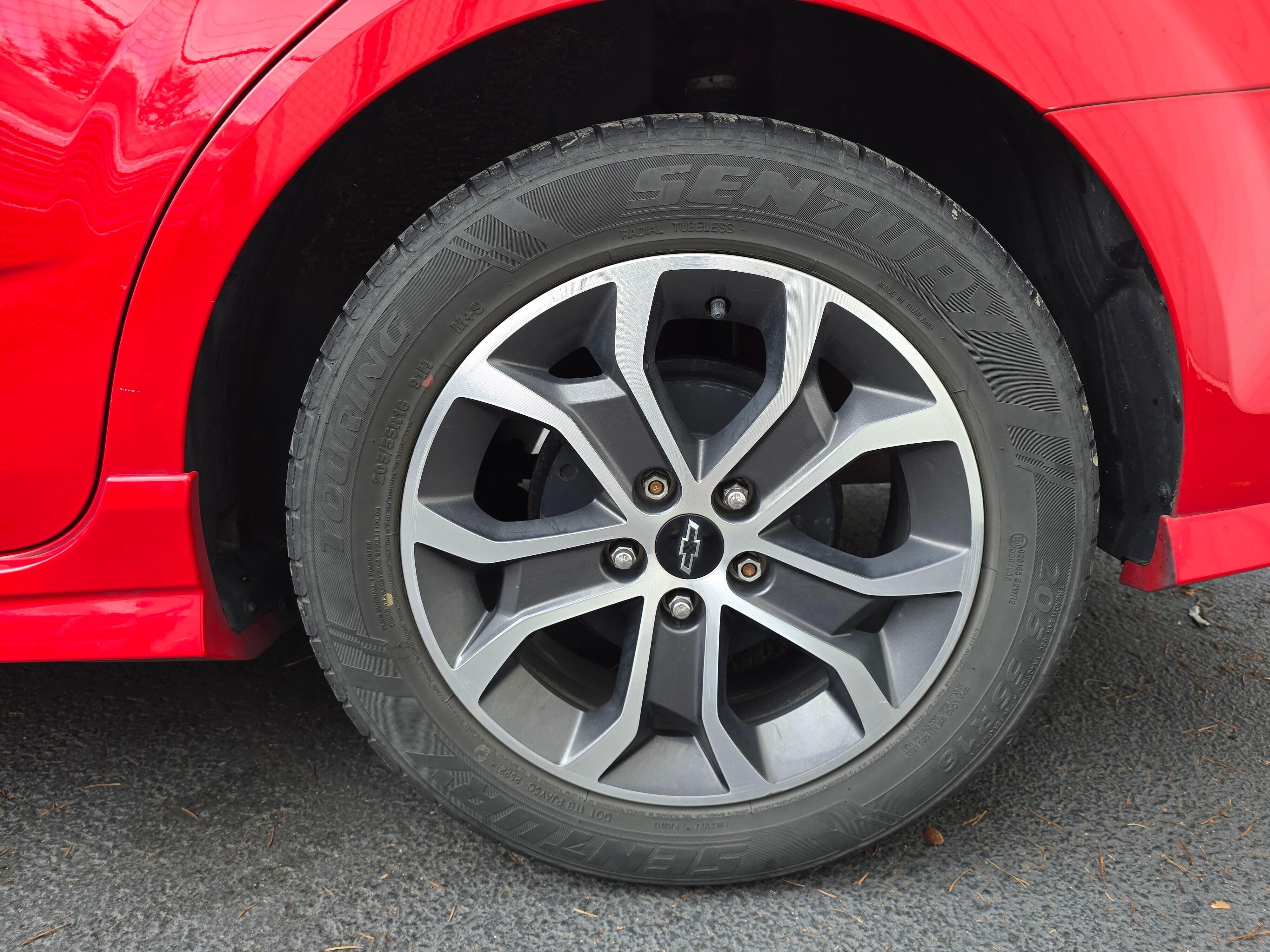 Used 2018 Red Chevrolet LT image 6