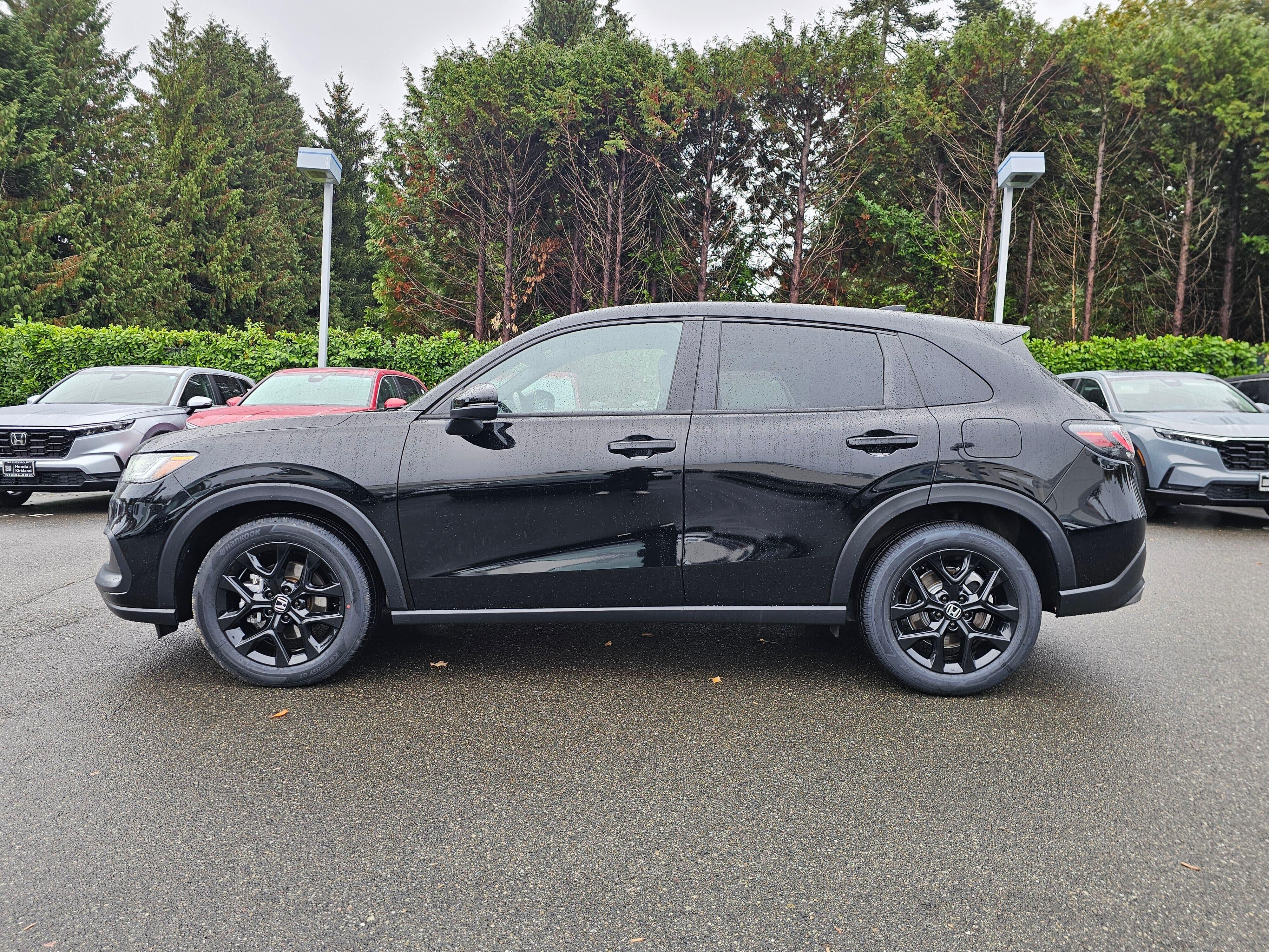 Certified Used 2024 Crystal Black Pearl Honda 5DR AWD SPORT image 4