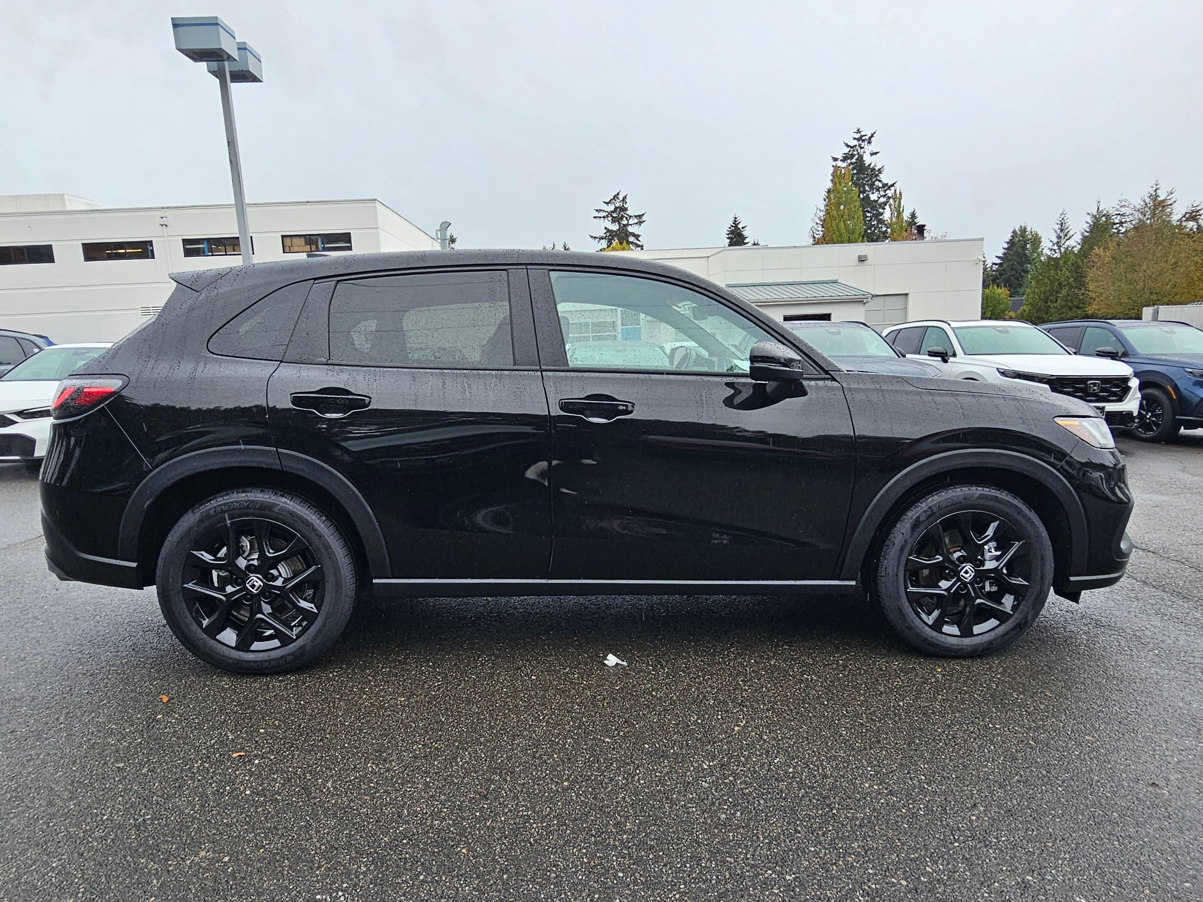 Certified Used 2024 Crystal Black Pearl Honda 5DR AWD SPORT image 8