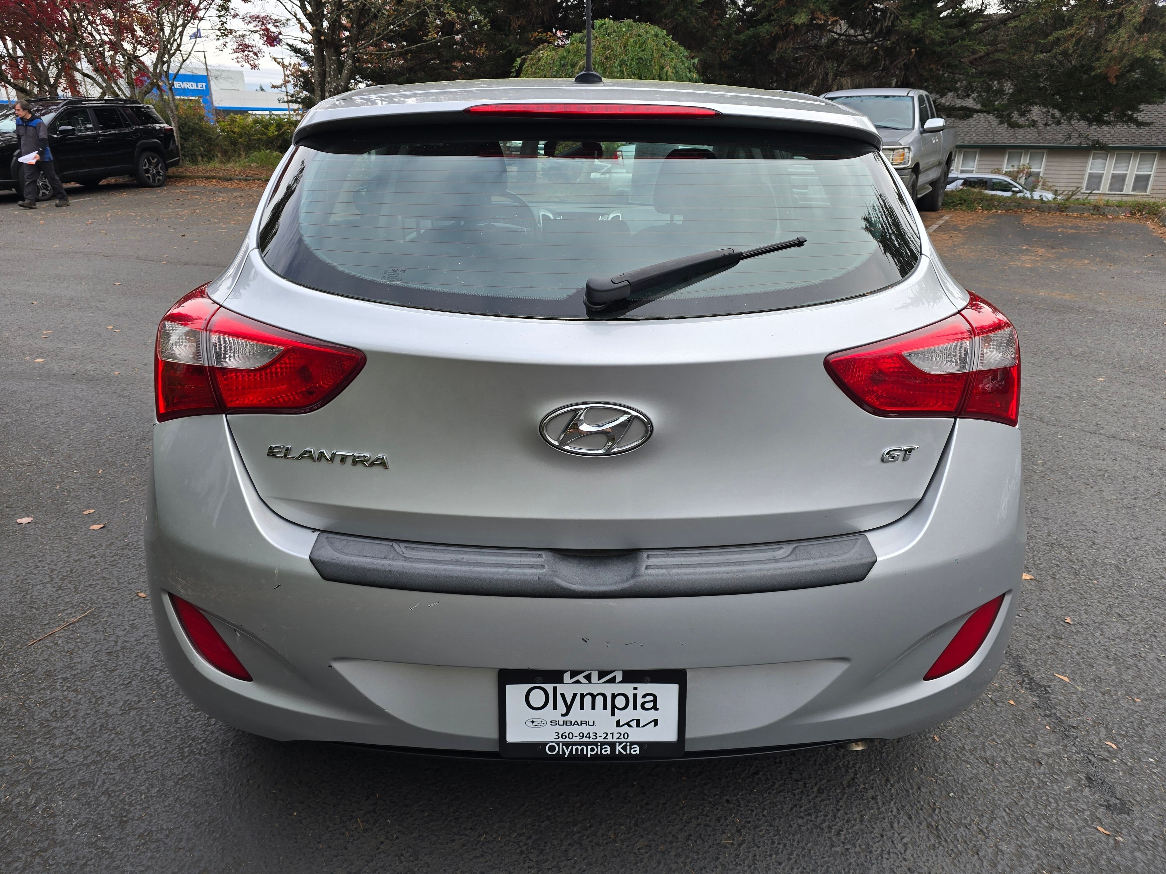 Used 2016 Shimmering Silver Hyundai Base image 2