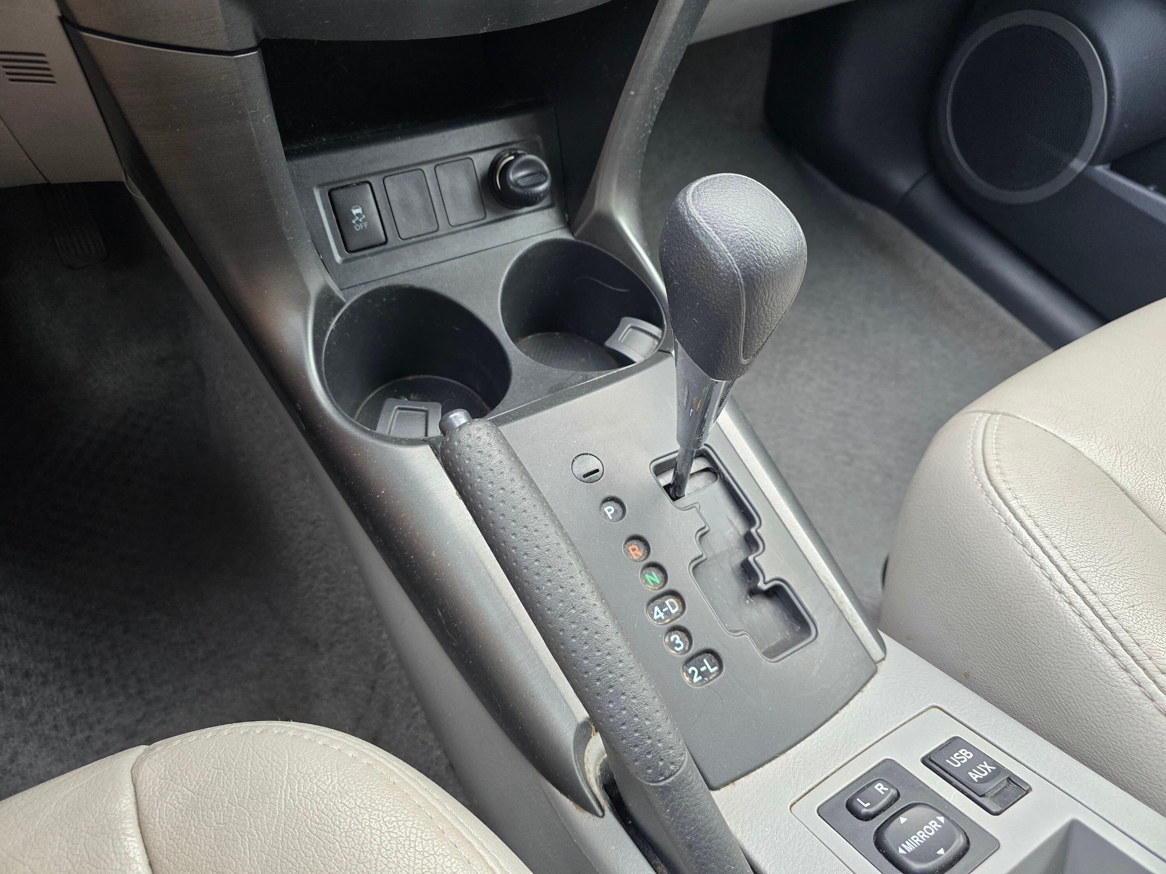 Used 2012 Classic Silver Metallic Toyota Base image 20