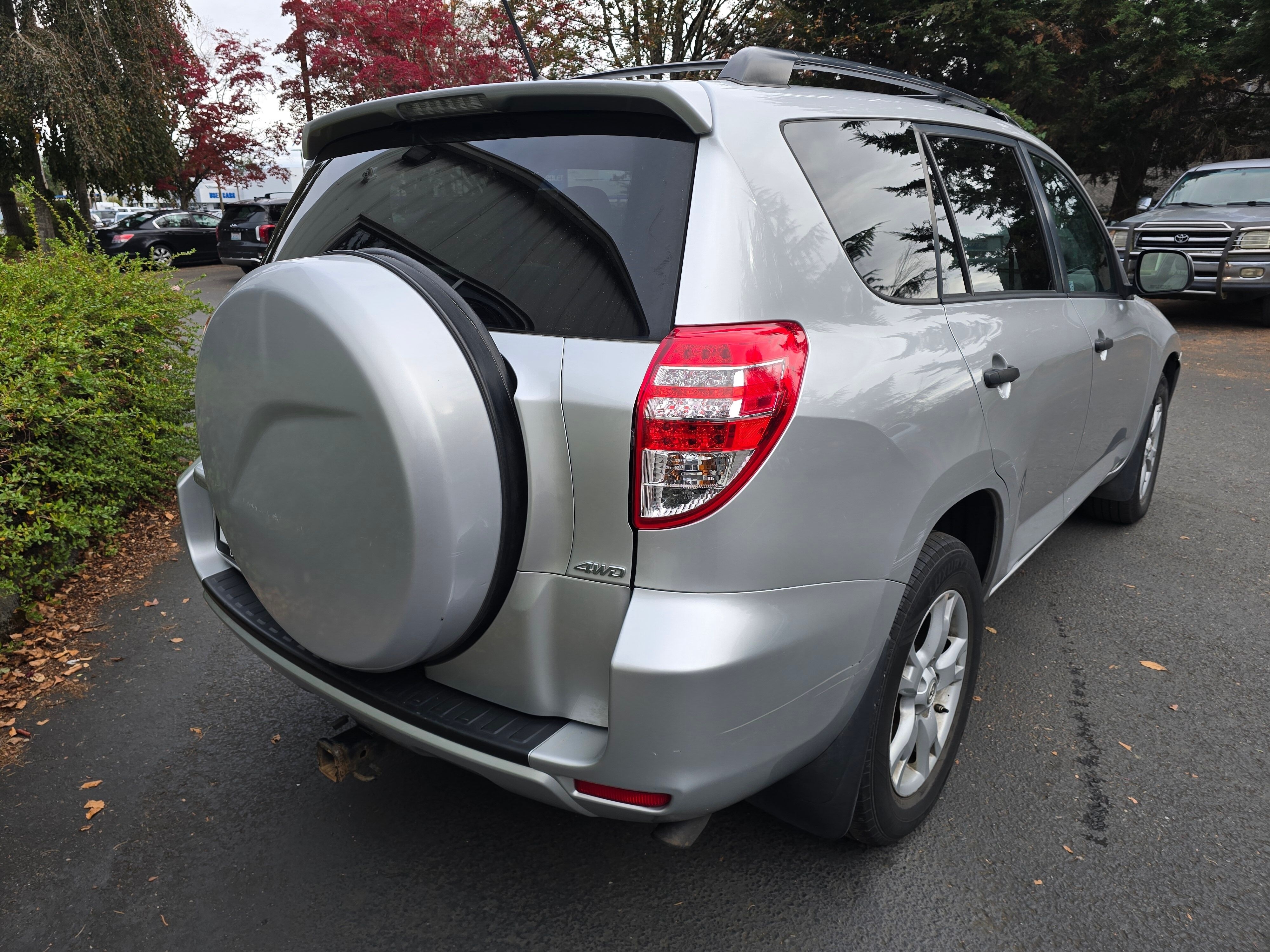 Used 2012 Classic Silver Metallic Toyota Base image 3