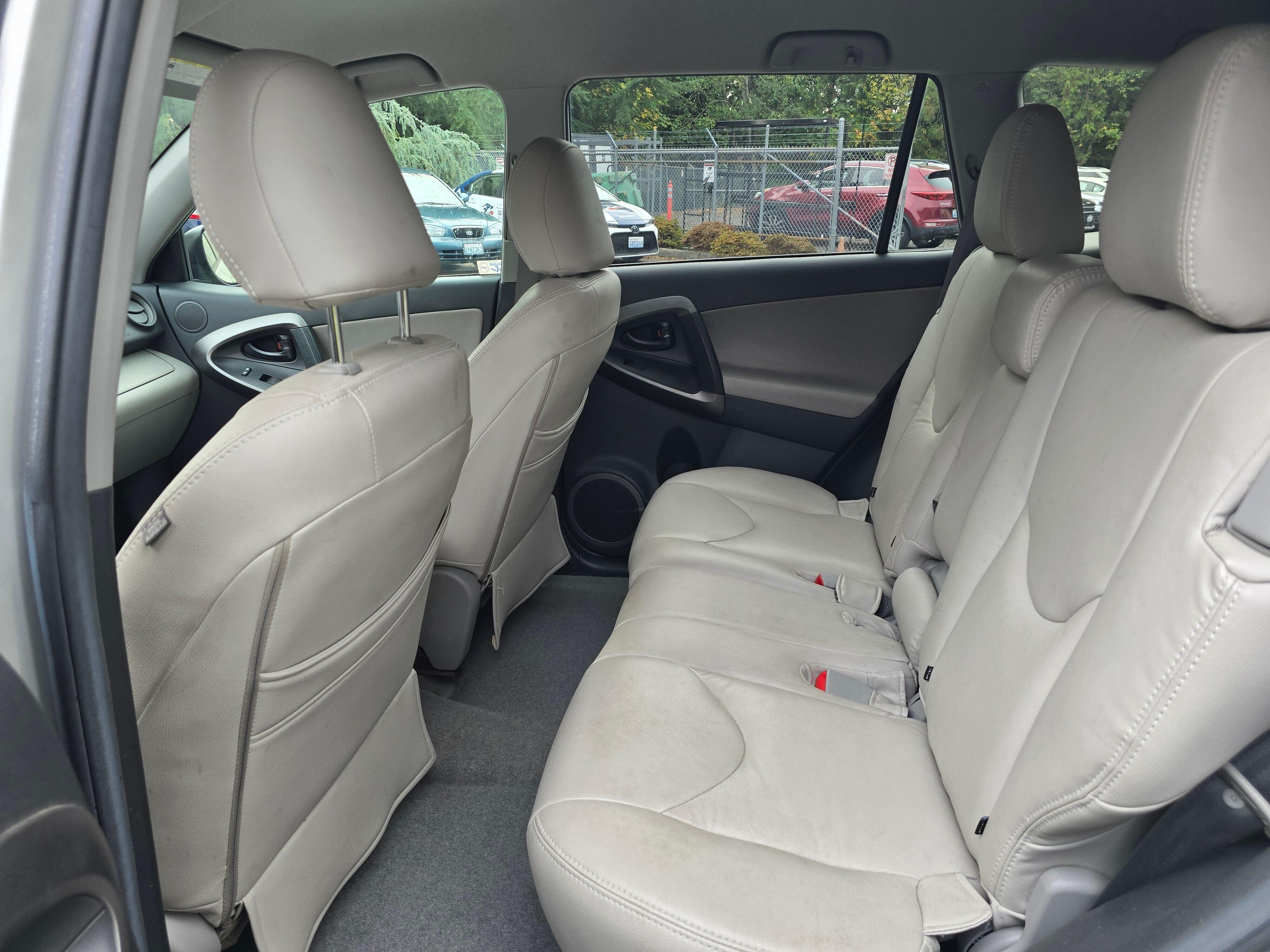 Used 2012 Classic Silver Metallic Toyota Base image 9