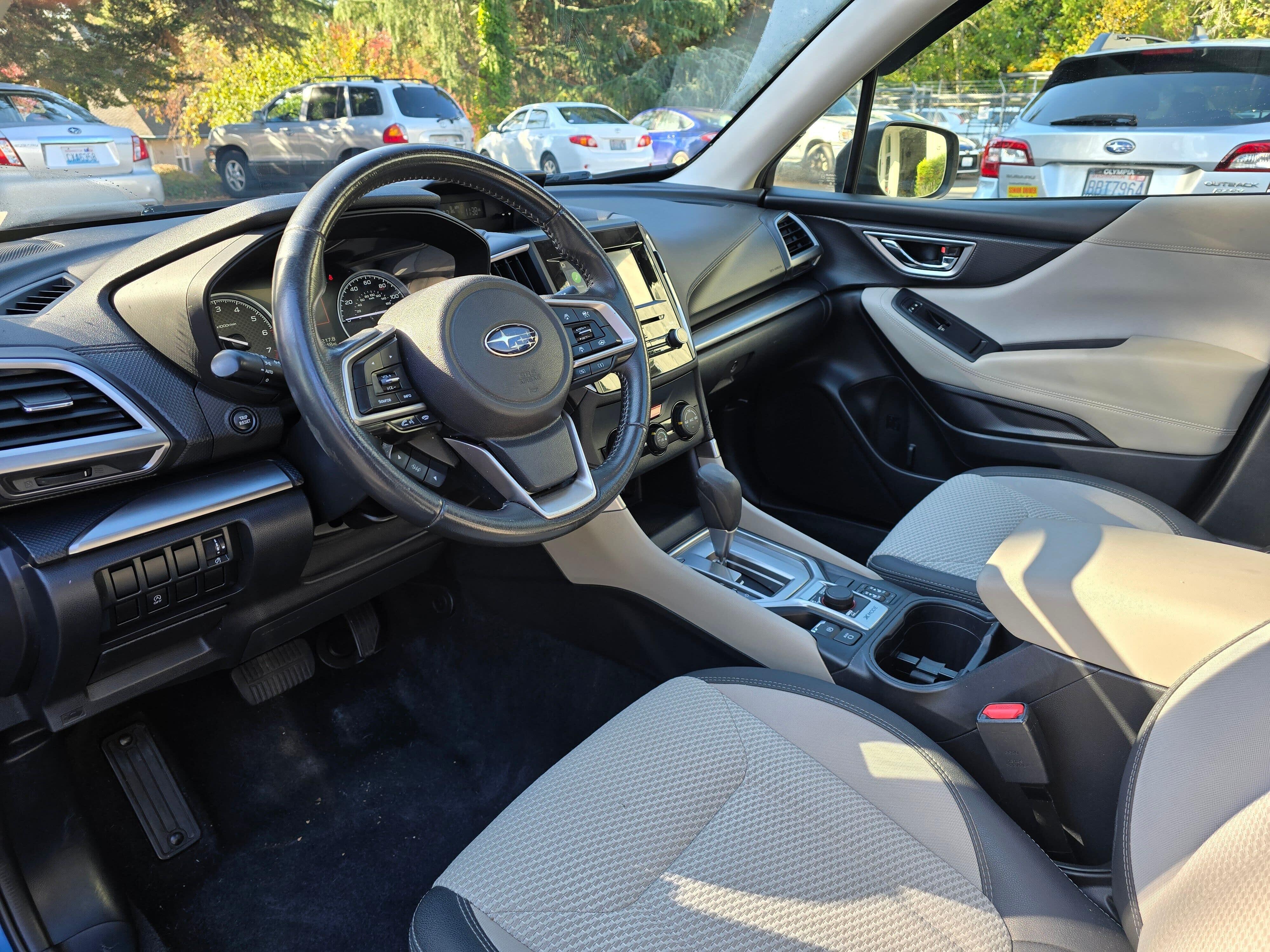 Used 2020 Horizon Blue Subaru Premium image 11