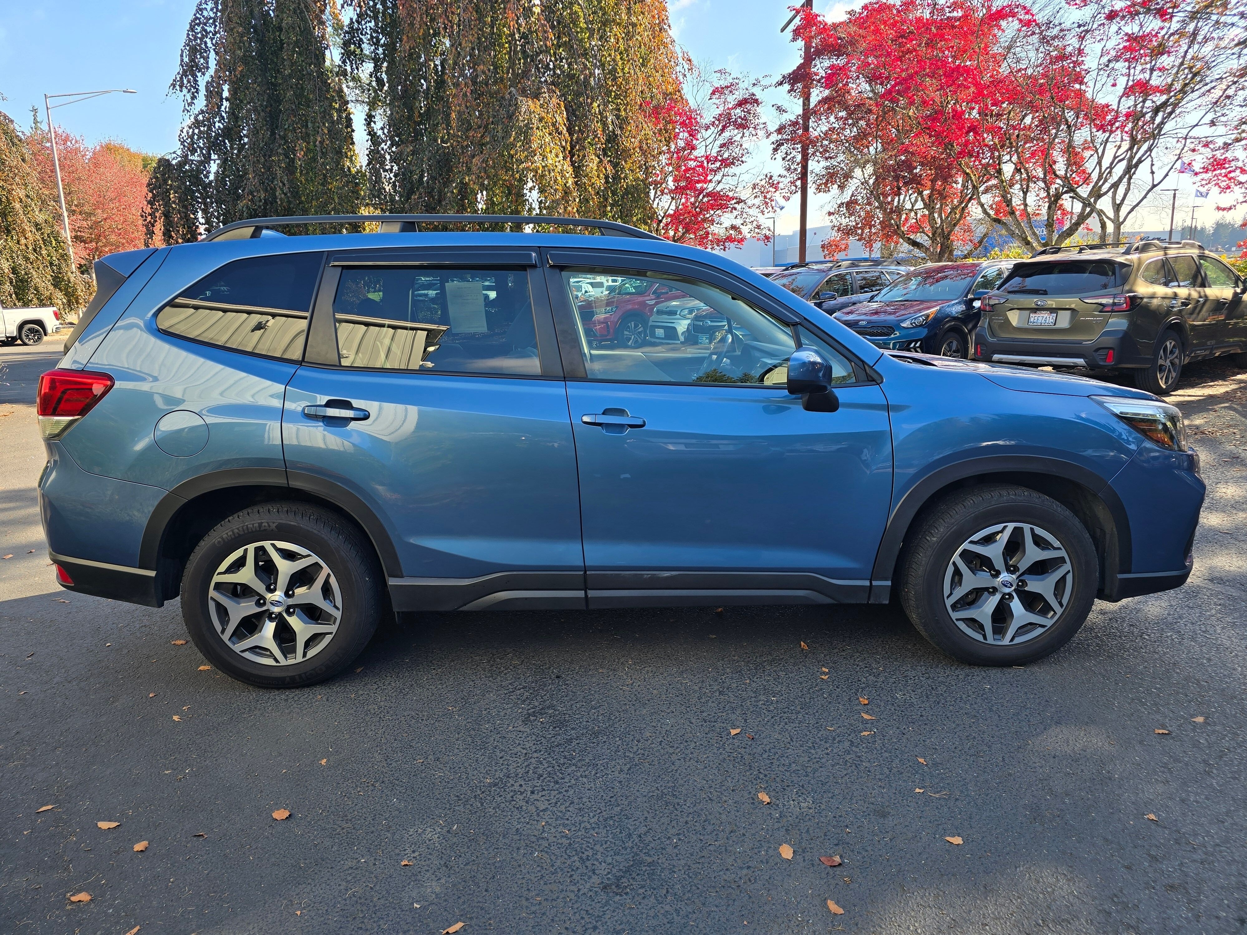 Used 2020 Horizon Blue Subaru Premium image 3