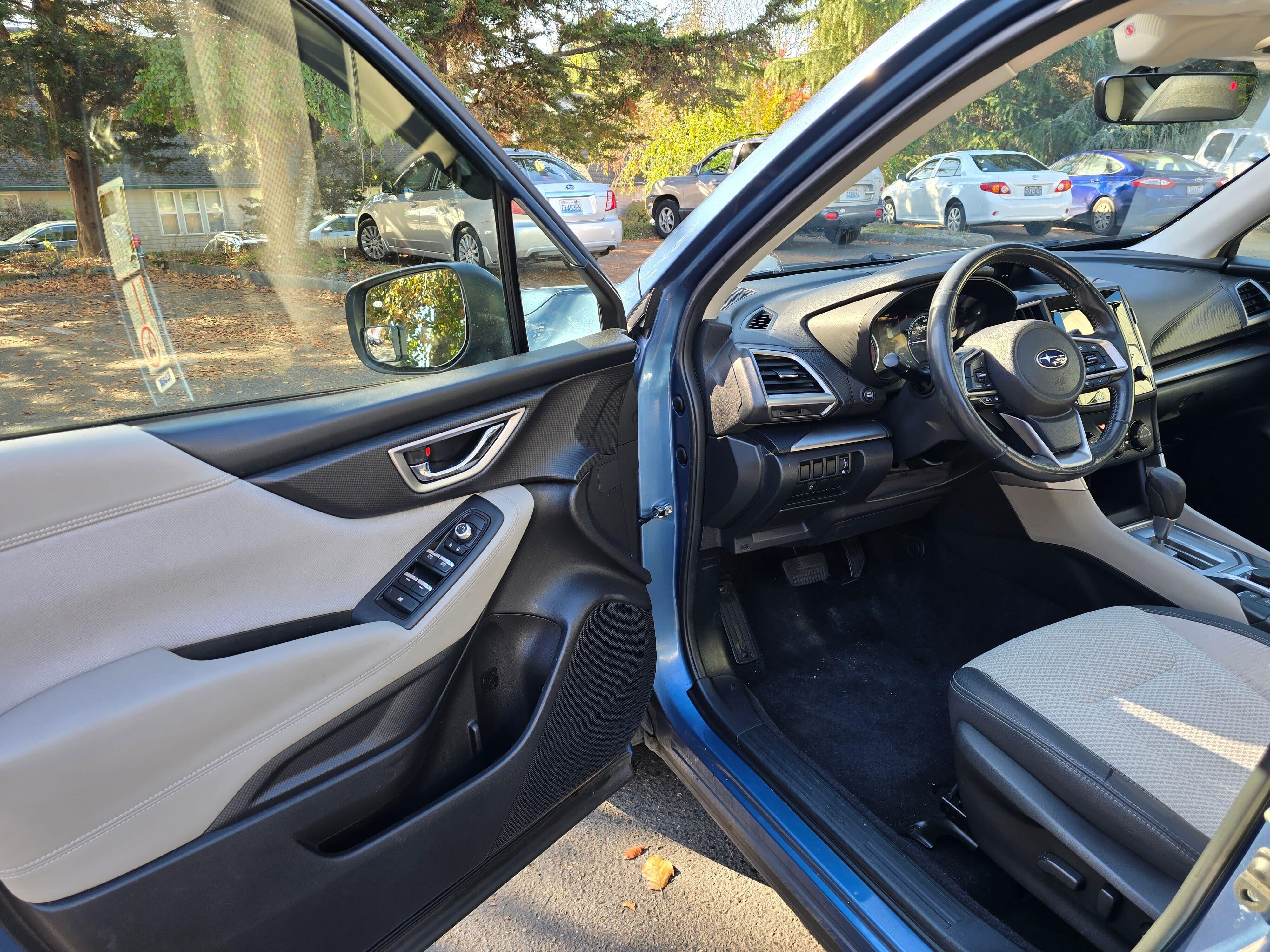 Used 2020 Horizon Blue Subaru Premium image 7