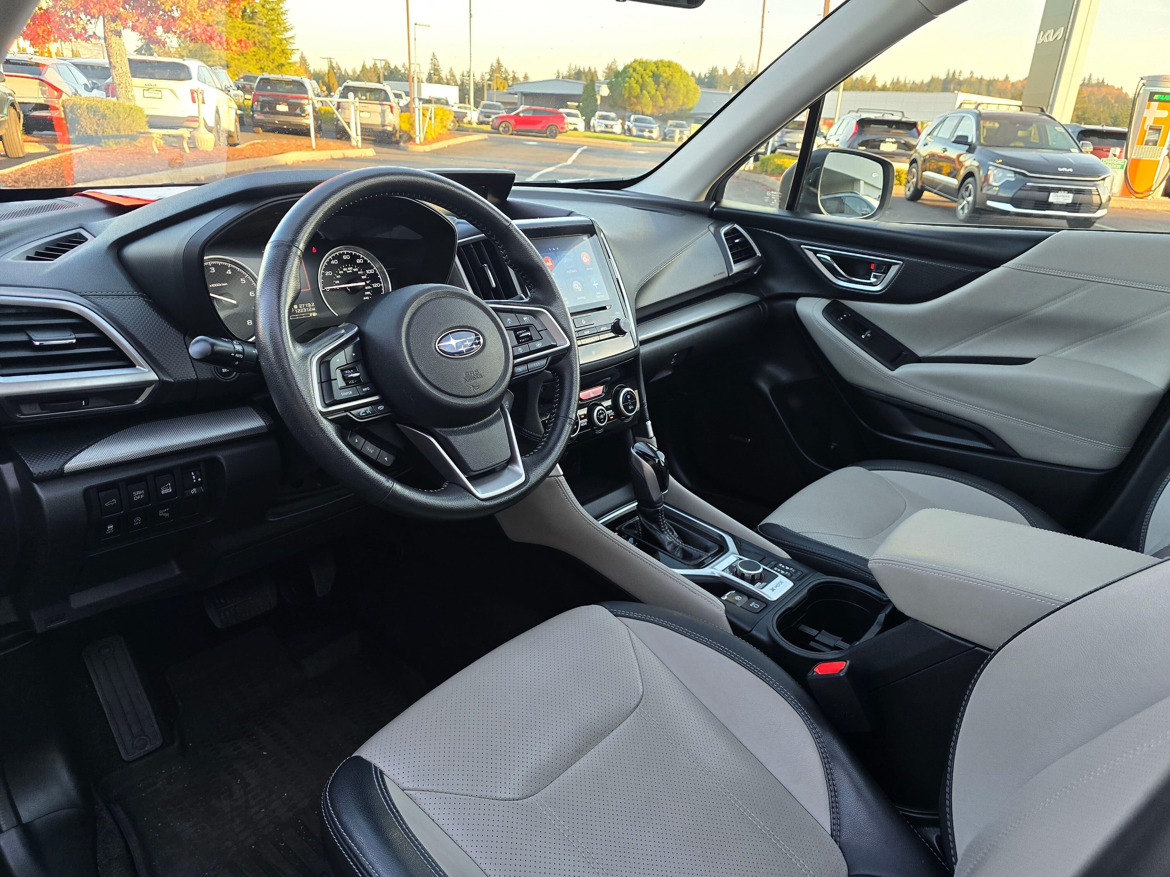 Used 2020 Jasper Green Metallic Subaru Limited image 11