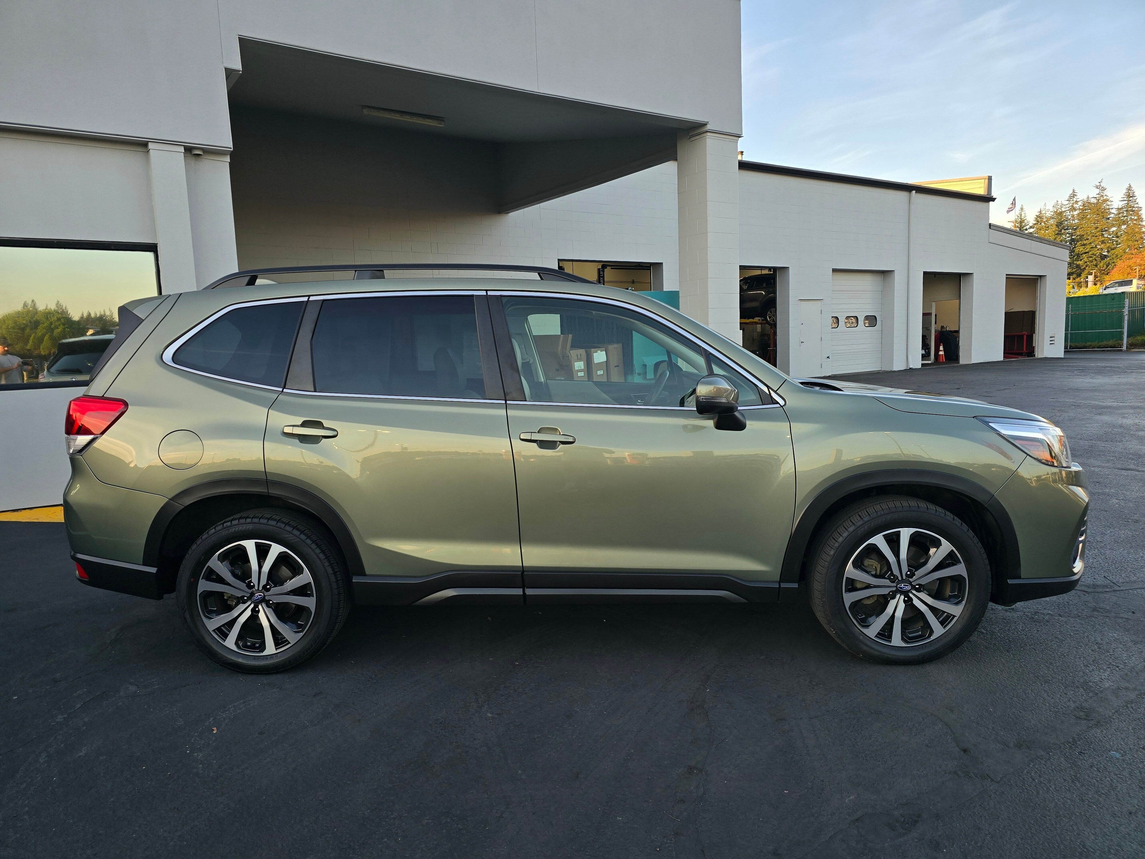 Used 2020 Jasper Green Metallic Subaru Limited image 3
