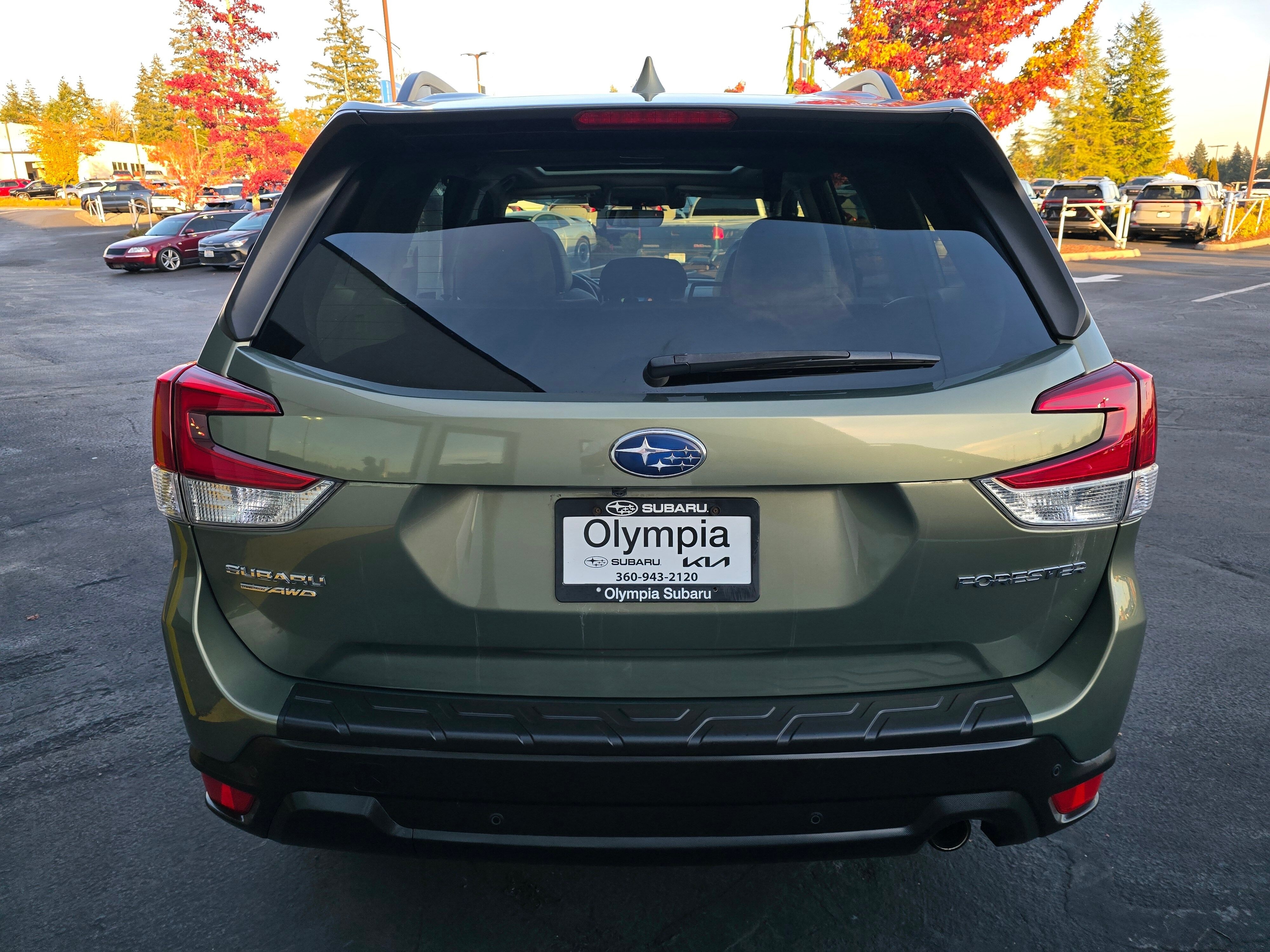 Used 2020 Jasper Green Metallic Subaru Limited image 5