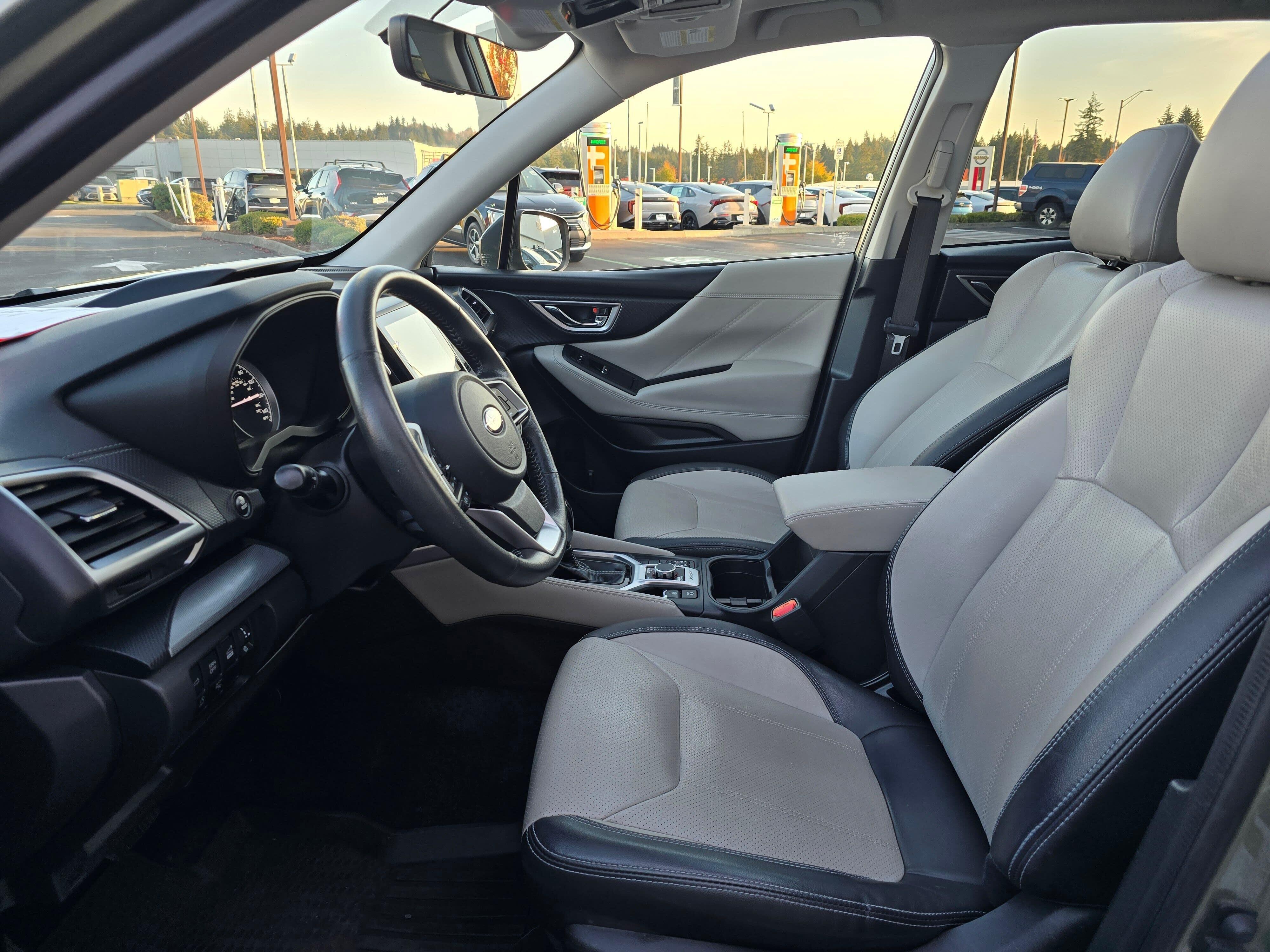 Used 2020 Jasper Green Metallic Subaru Limited image 8
