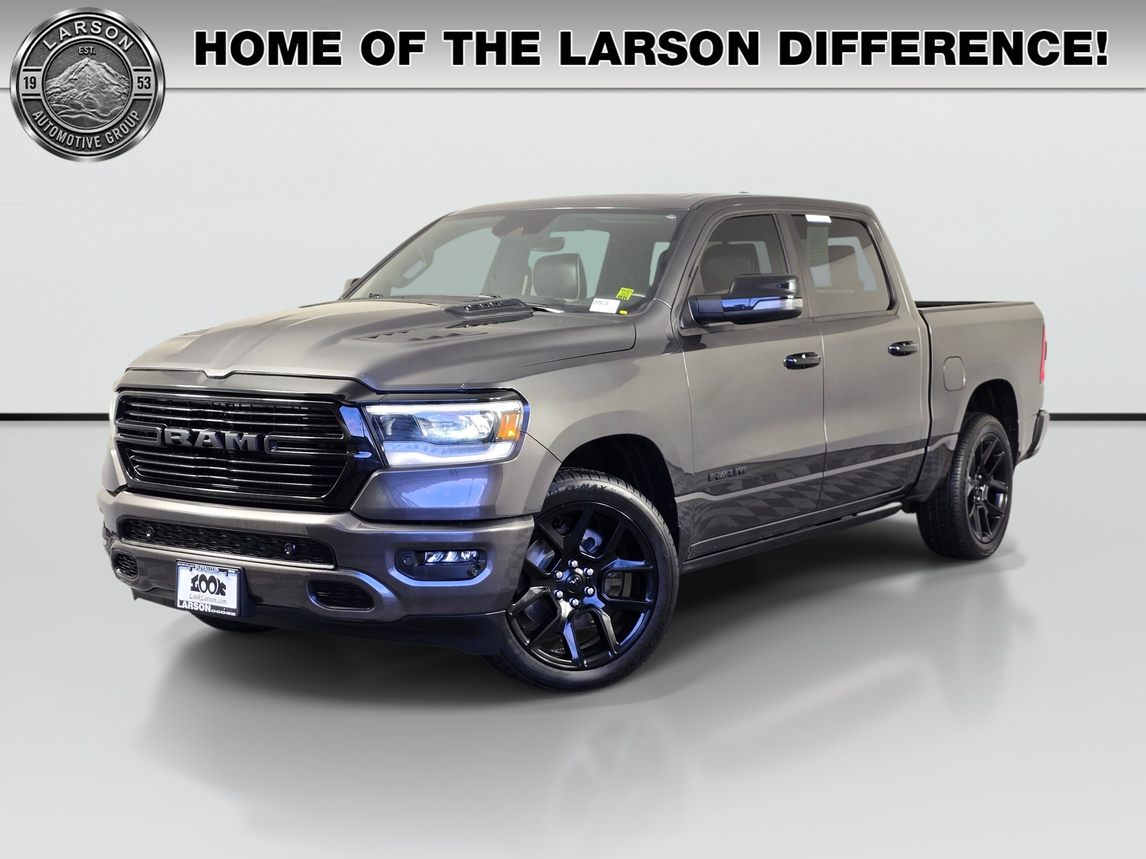 2023 RAM 1500 Laramie Crew Cab 4WD