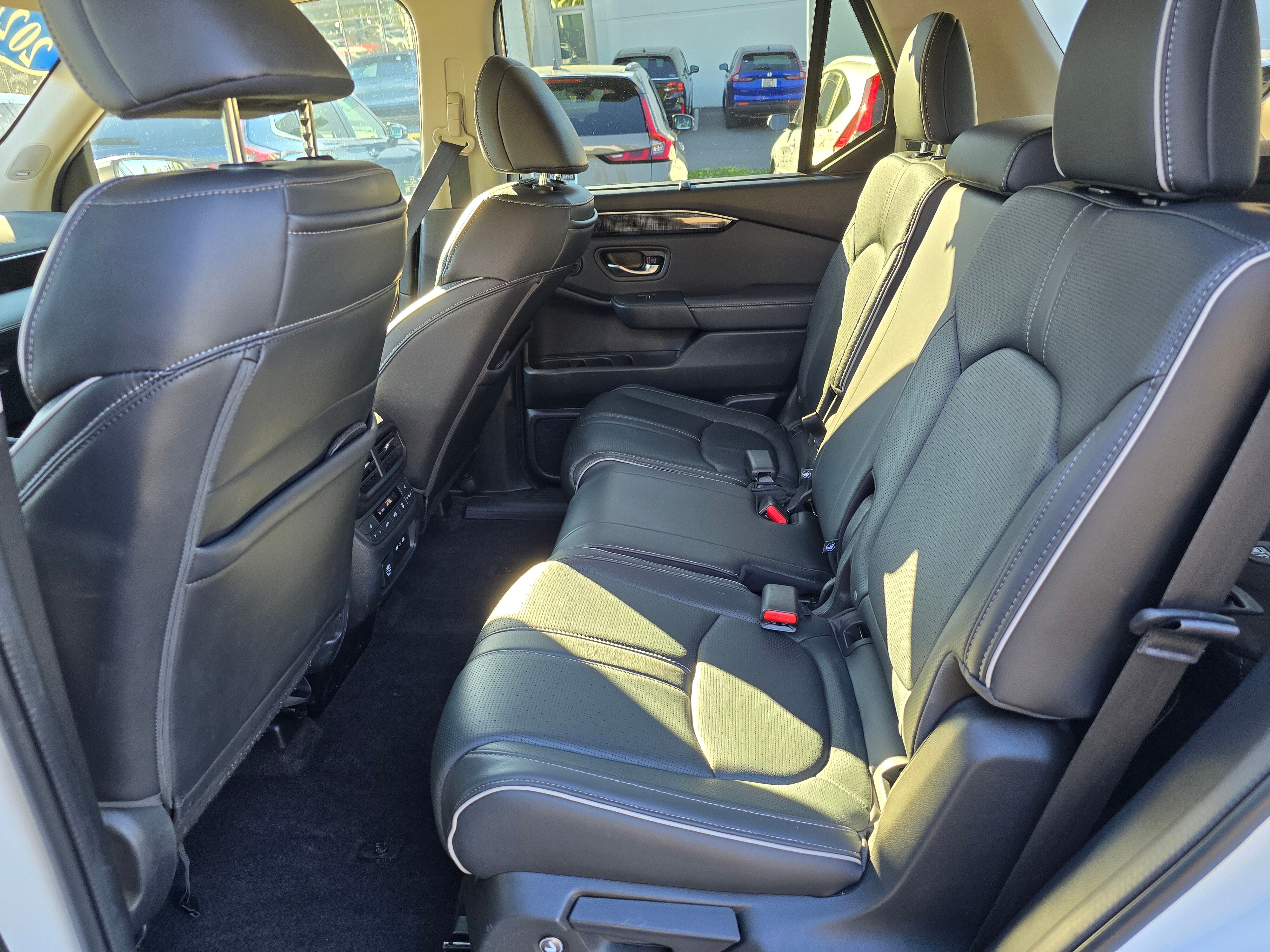 2024 Honda Pilot Elite - Photo 16