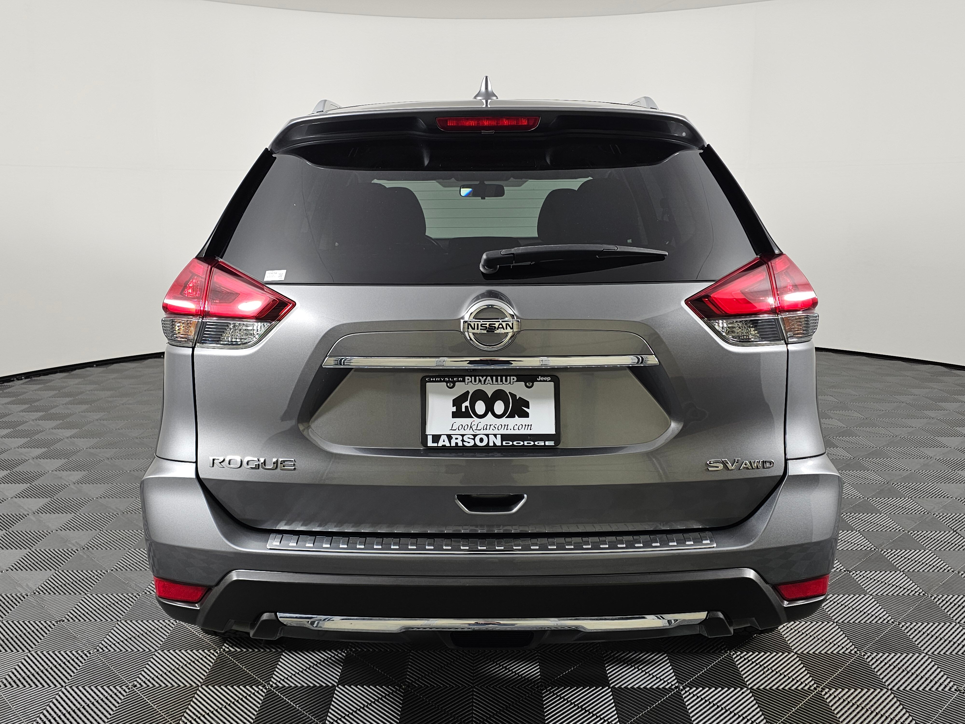 View vehicle photo 4