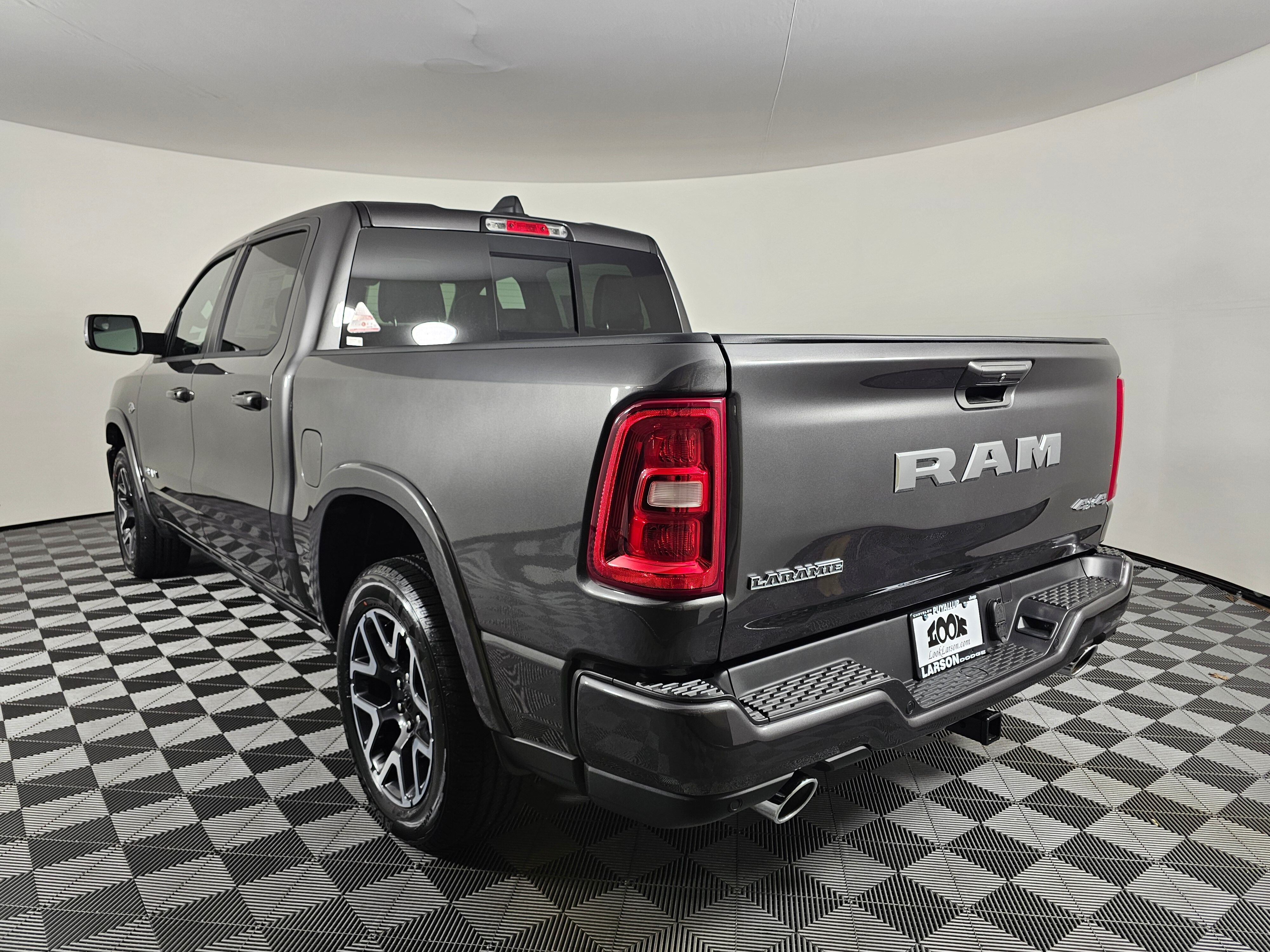 View vehicle photo 6