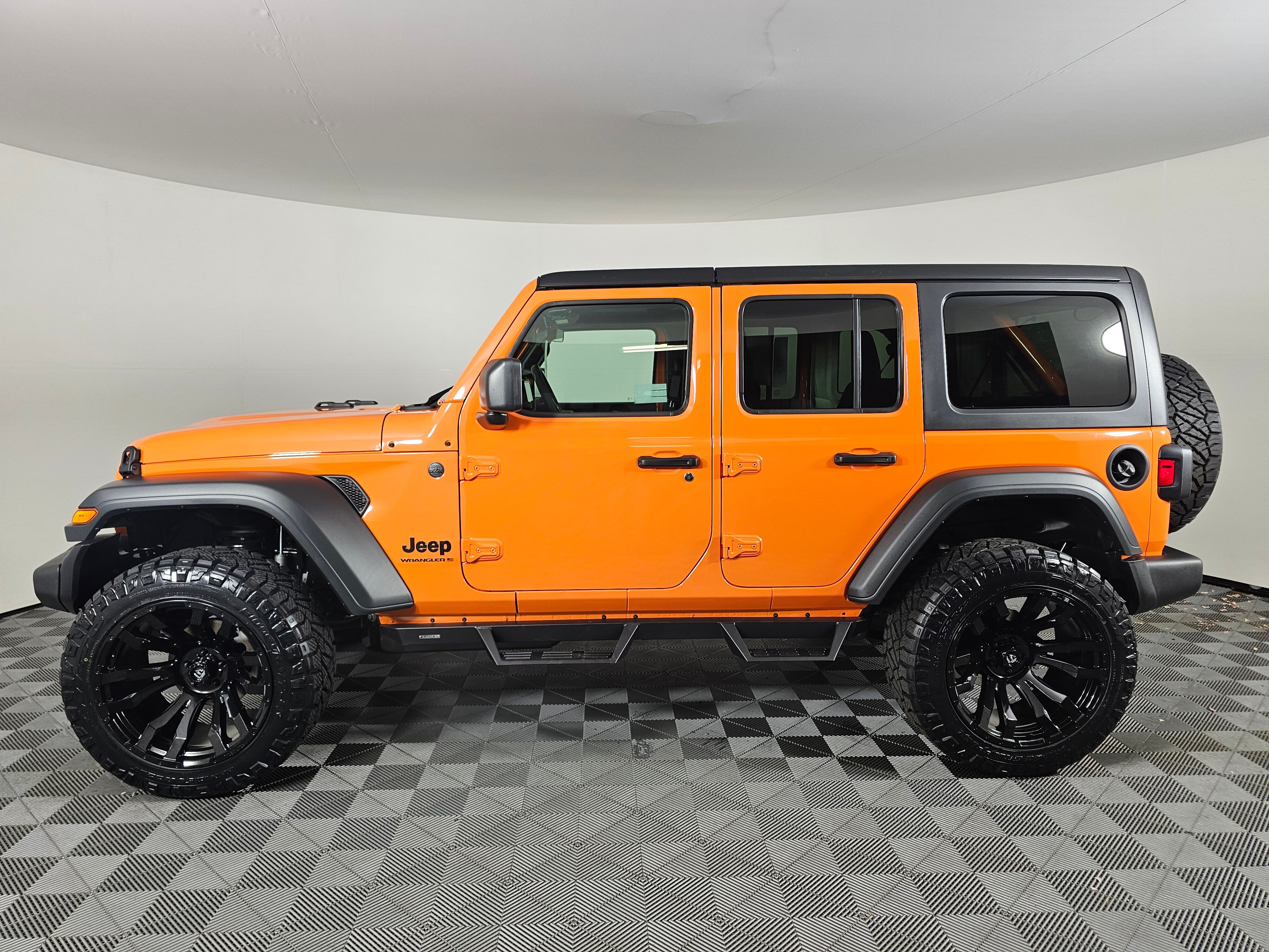 View vehicle photo 7