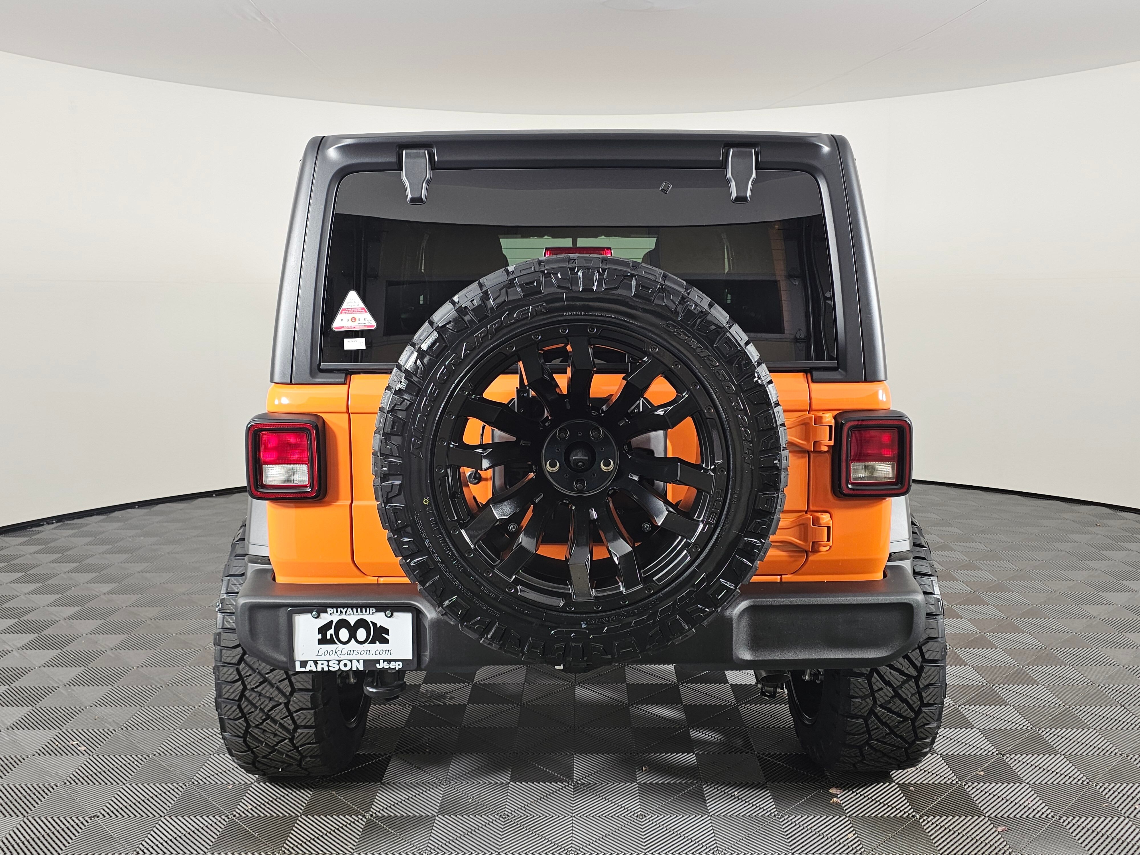 View vehicle photo 5
