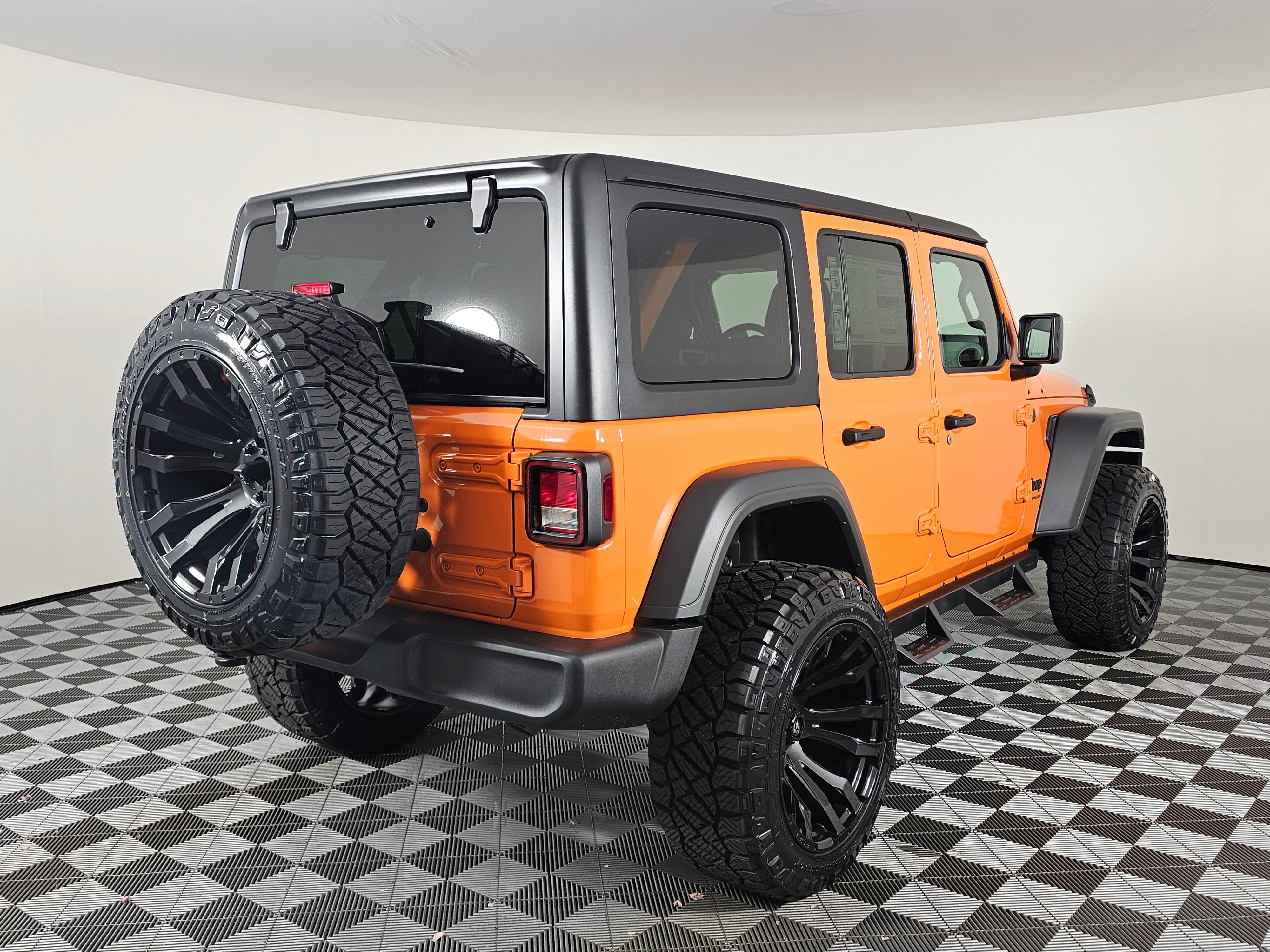 View vehicle photo 4