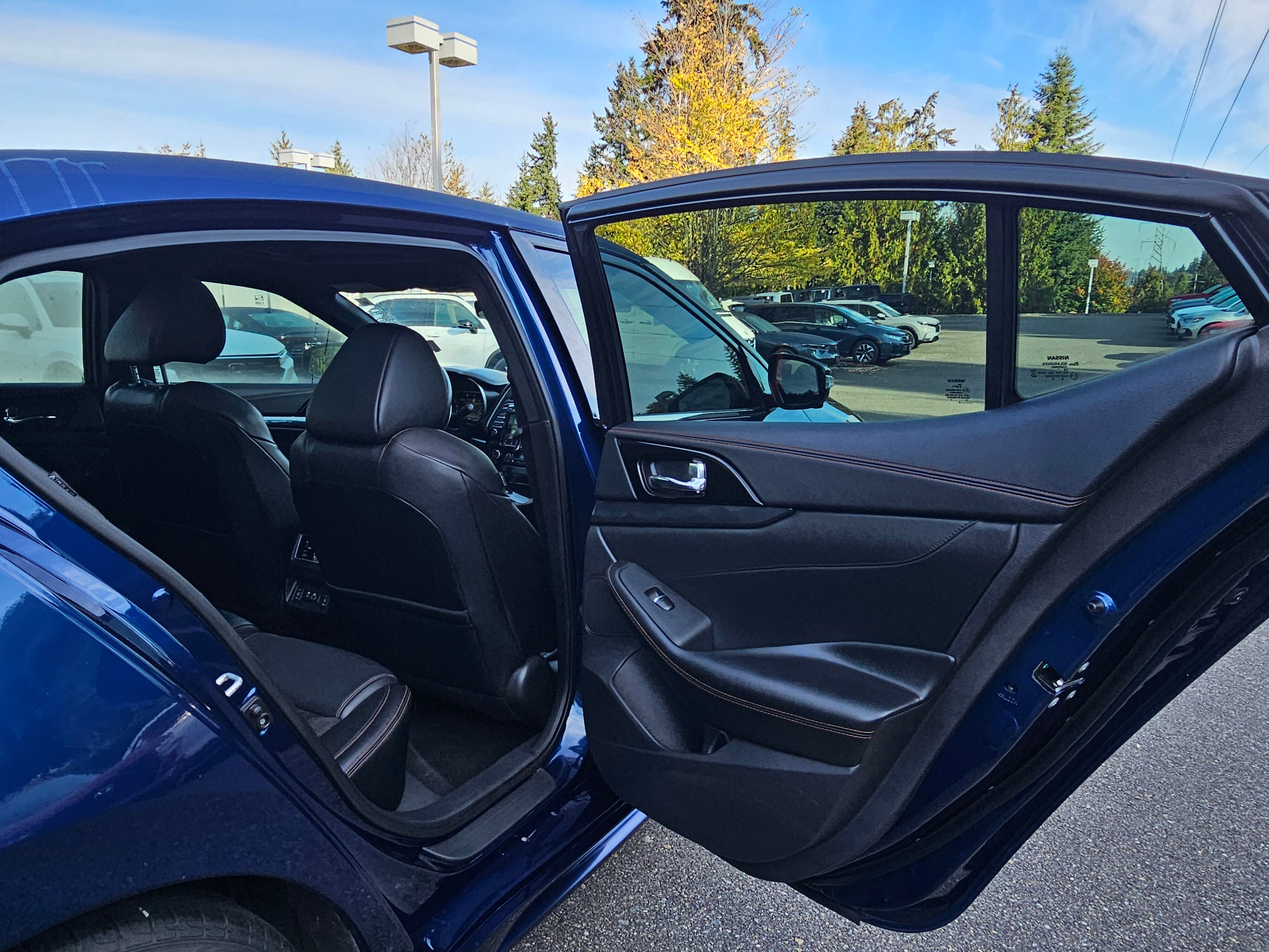 2023 Nissan Maxima SR - Photo 14